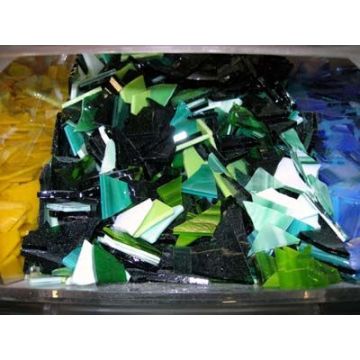 300 gr glasmozaiek groen tinten