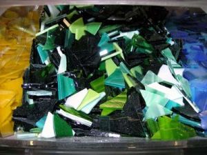 300 gr glasmozaiek groen tinten